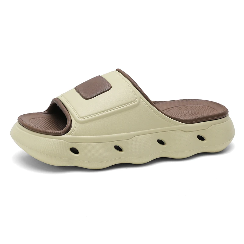 New Indoor  Outdoor Slippers Fashion  Slippers Lightweight Summer Slippers Anti Slip for men Beach Sandals