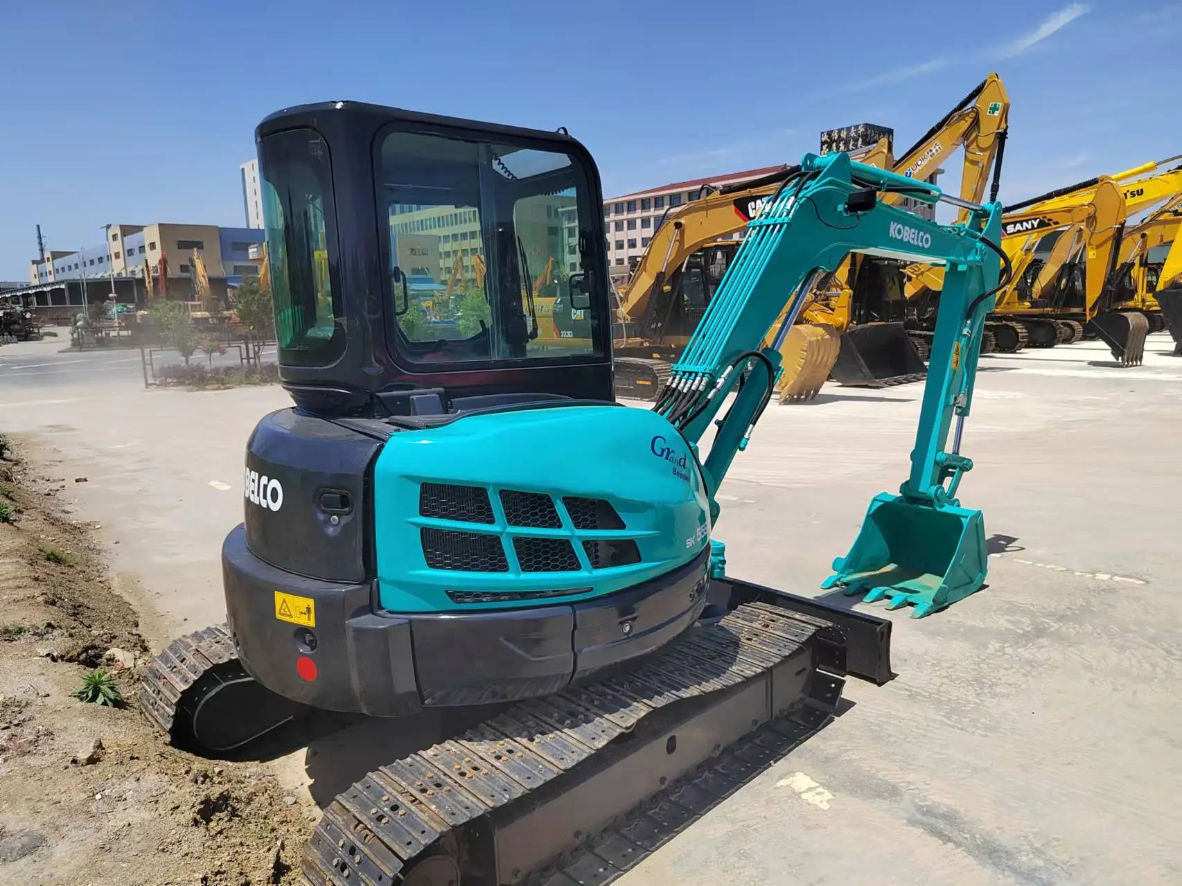 5.5 ton Mini digger Stable Performance Original Used Kobelco SK55 excavator in Shanghai Port