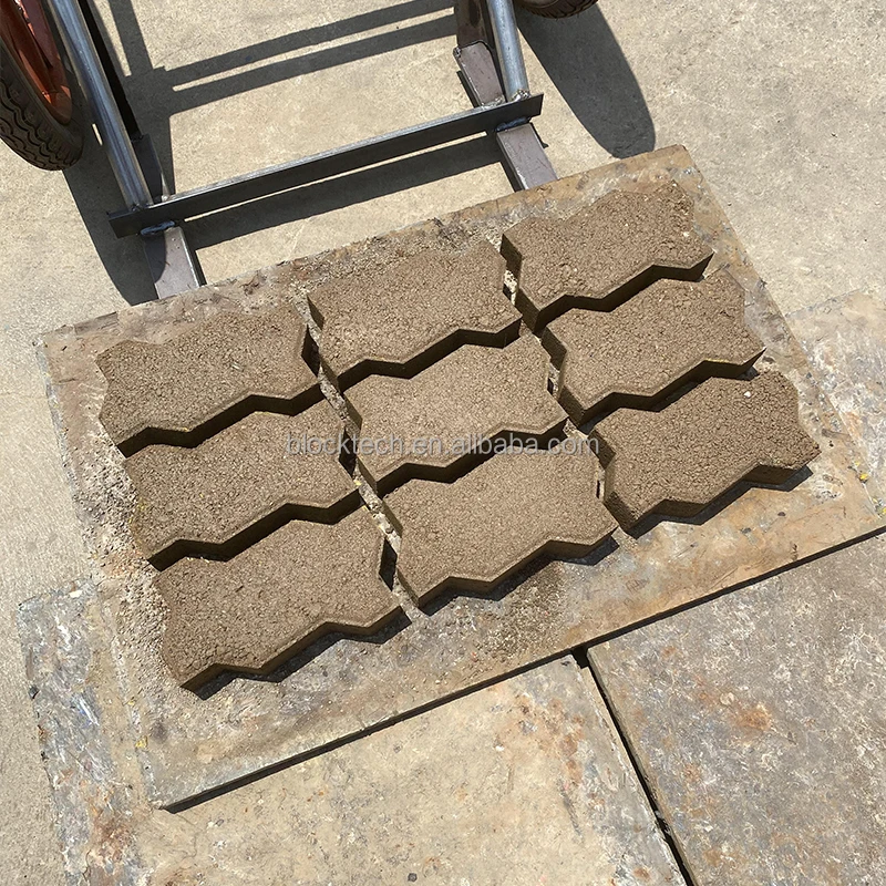 Industrial Use Sand Cement Concrete Various Molds Manual Small Brick Block Making Machine for Sale in Pakistan