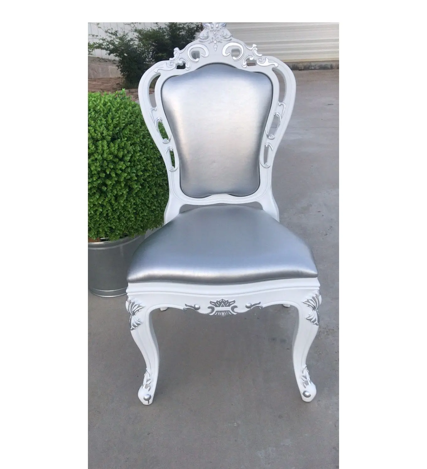 Rental Stackable Louis Banquet Chairs for Hotel and Restaurant Hall Using