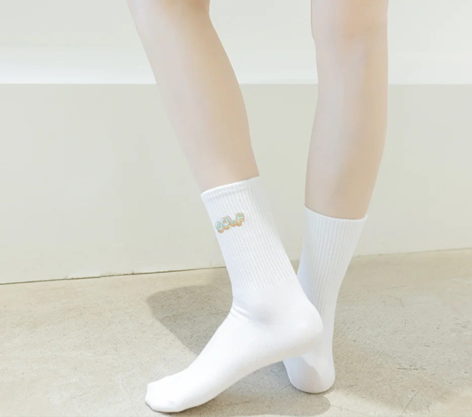 Amazon hot autumn and winter men and women street fashion brand couple cotton socks middle tube socks