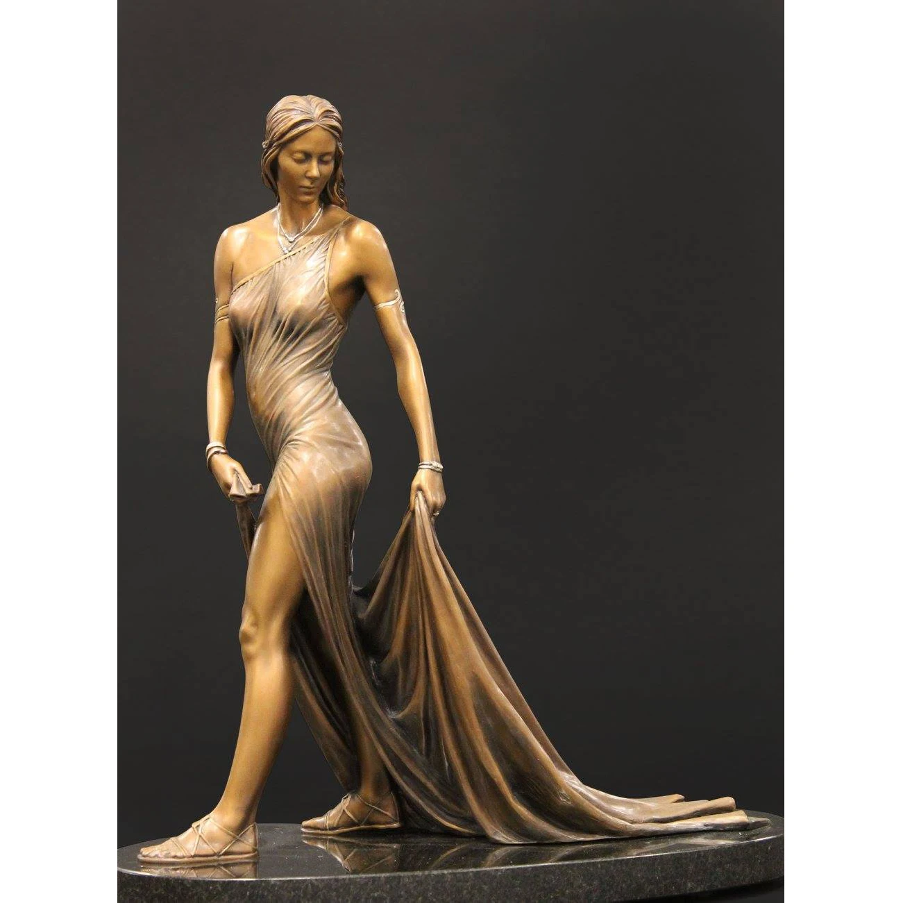 Modern Lady Statues Beautiful Large Garden Statuary Bronze Customized for Outdoor Home Decoration Sports Brass Model Europe