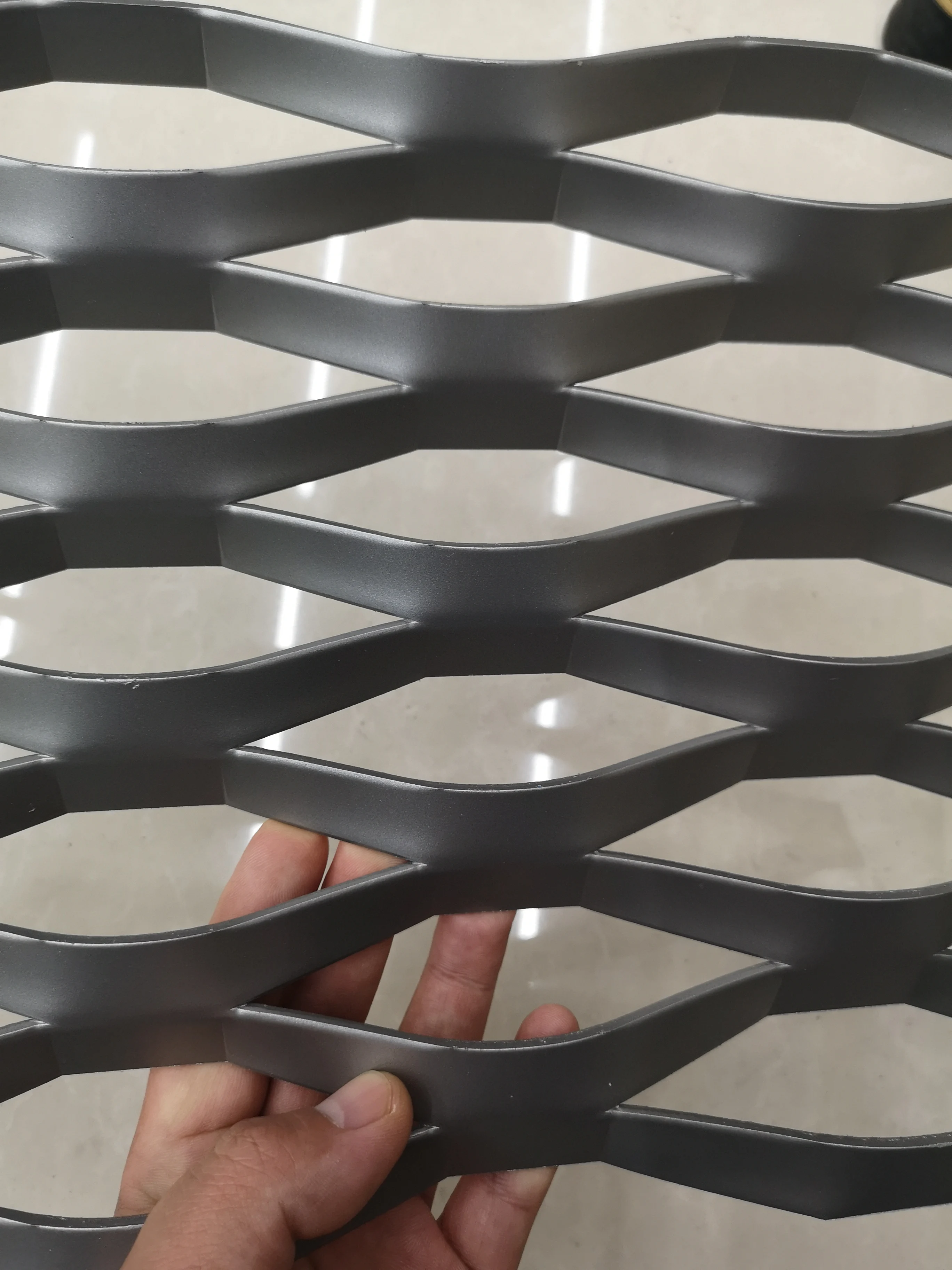 ALUMINUM EXPANDED Metal Mesh Architectural Ceiling System Wall Cladding Powder Coating