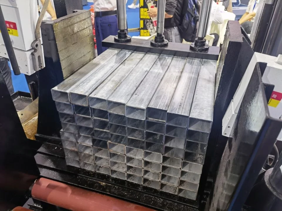 semi automatic double column Horizontal type metal cutting band saw machine with bundle cut max cutting size 500mm