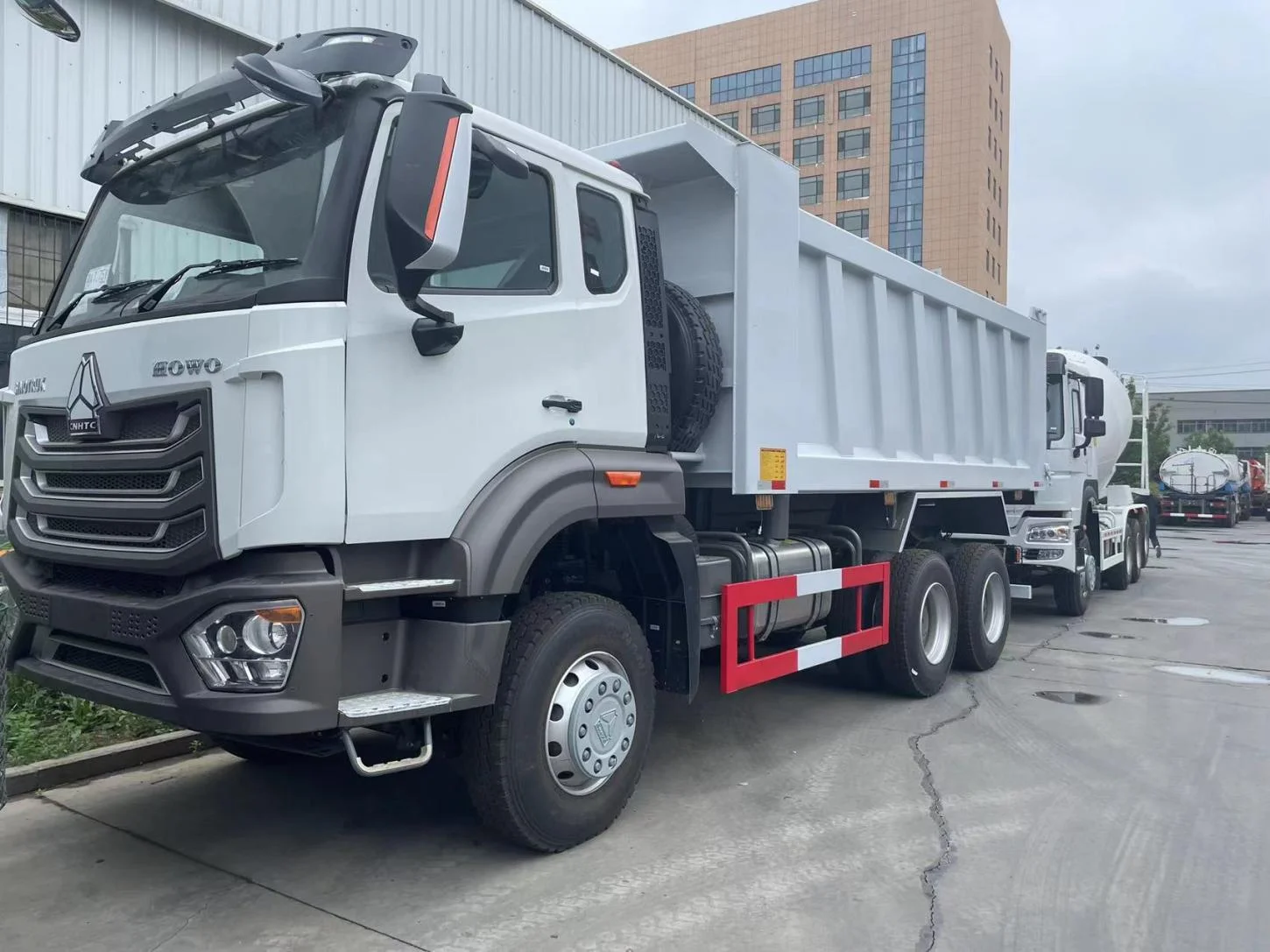 Howo 6x4 N7G tippers factory direct supply Sinotruk Howo Dump Truck