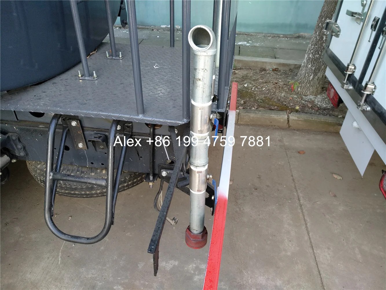 4x2 Dongfeng 5000 liters water tank truck