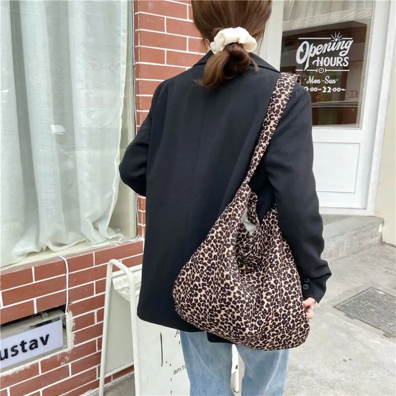 2024 Western Style Small Leopard Print Diagonal Large Capacity Shoulder Shopping Bag Fashionable Canvas Women Bag