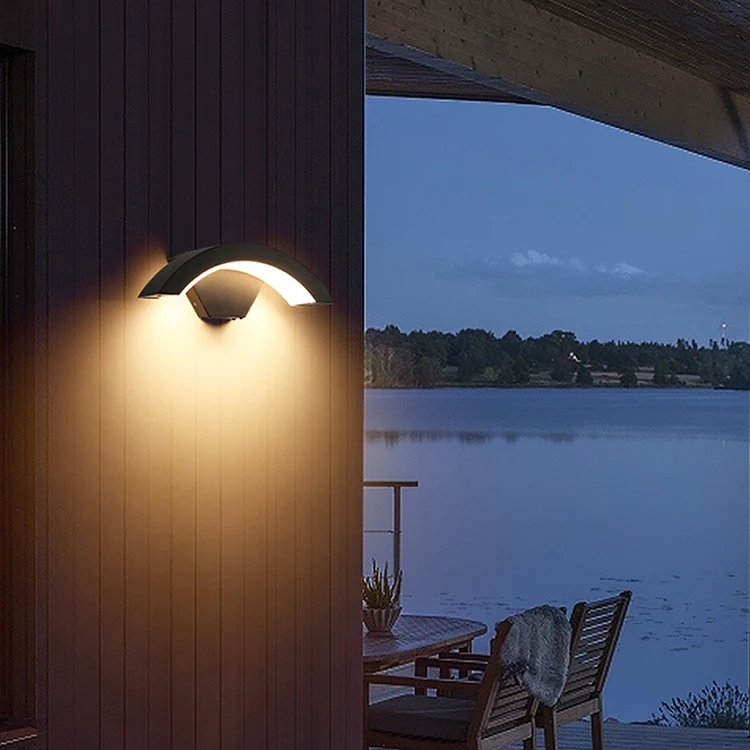 Morden Indoor Decoration Waterproof Outdoor Ip65 18 24 30 36 W Surface Mounted Led Wall Lamp