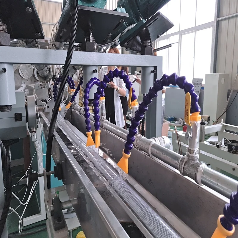 PVC flexible hose making machine with fiber reinforced high pressure water supply hose