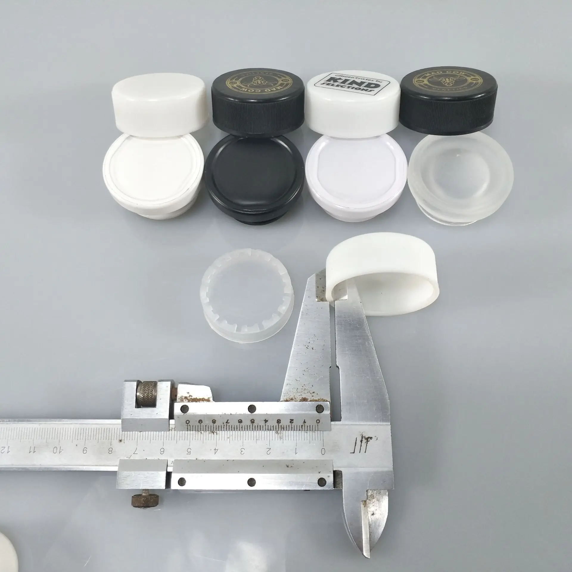 
5ml 7ml 9ml 5g 7g 9g Glass clear CBD Wax Oil Concentrate Container glass Jar,jars glass with child resistant 