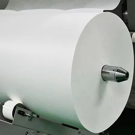 [FACTORY] Hot Sale Hydrophilic 100% Polyester spunlace nonwoven roll for wet tissue raw material/spunlace non woven fabric