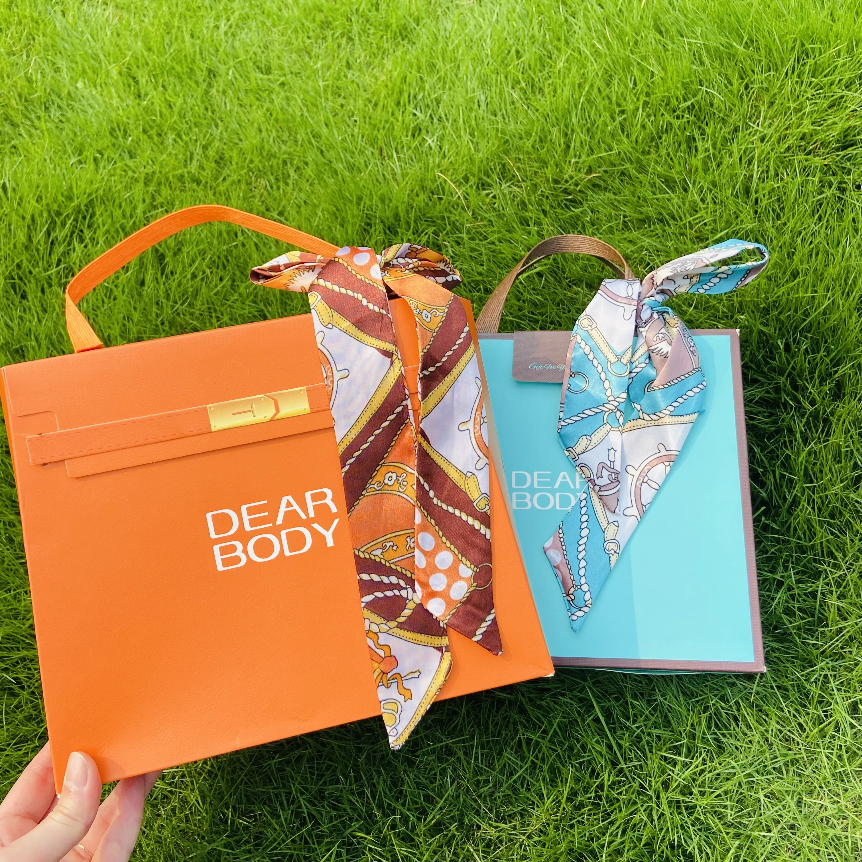 Private Label  Set Body Spray Body Cream Set Travel Suit For Woman  three-piec