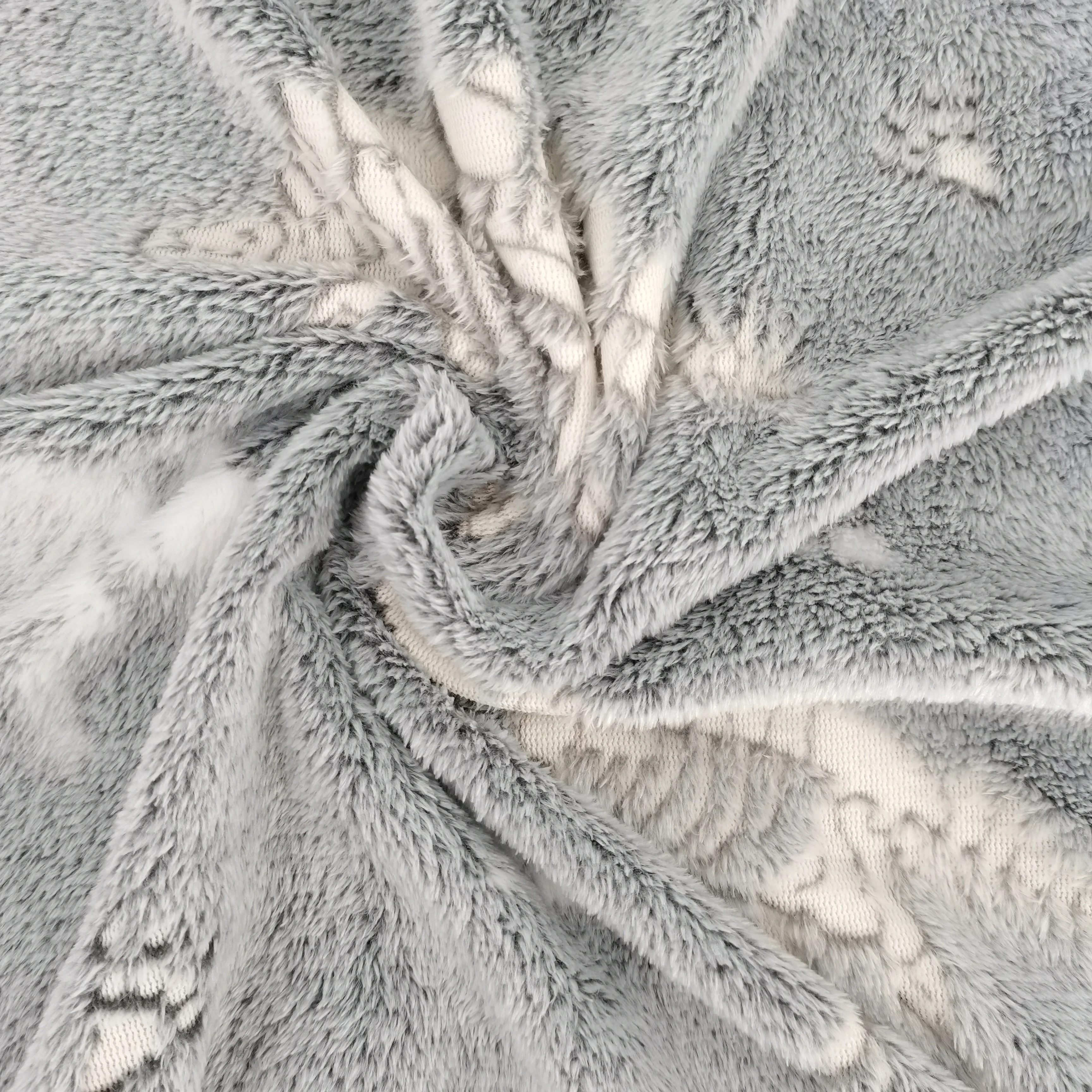 Polyester flannel coral fleece luminous dinosaur design fluorescent baby blanket glow in the dark luxury blanket throw for kids