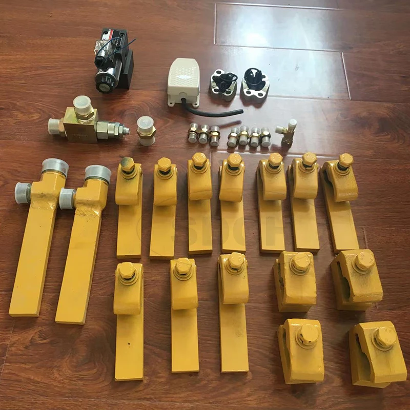 Excavator Hammer Hydraulic Breaker Pipe Line Boom Arm Cylinder Oil Pipe Fixed Clamp for Komatsu Caterpillar