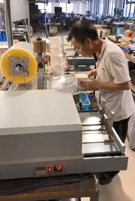 automatic machinery filling liquid small bottle sealing bottling perfume packaging machine