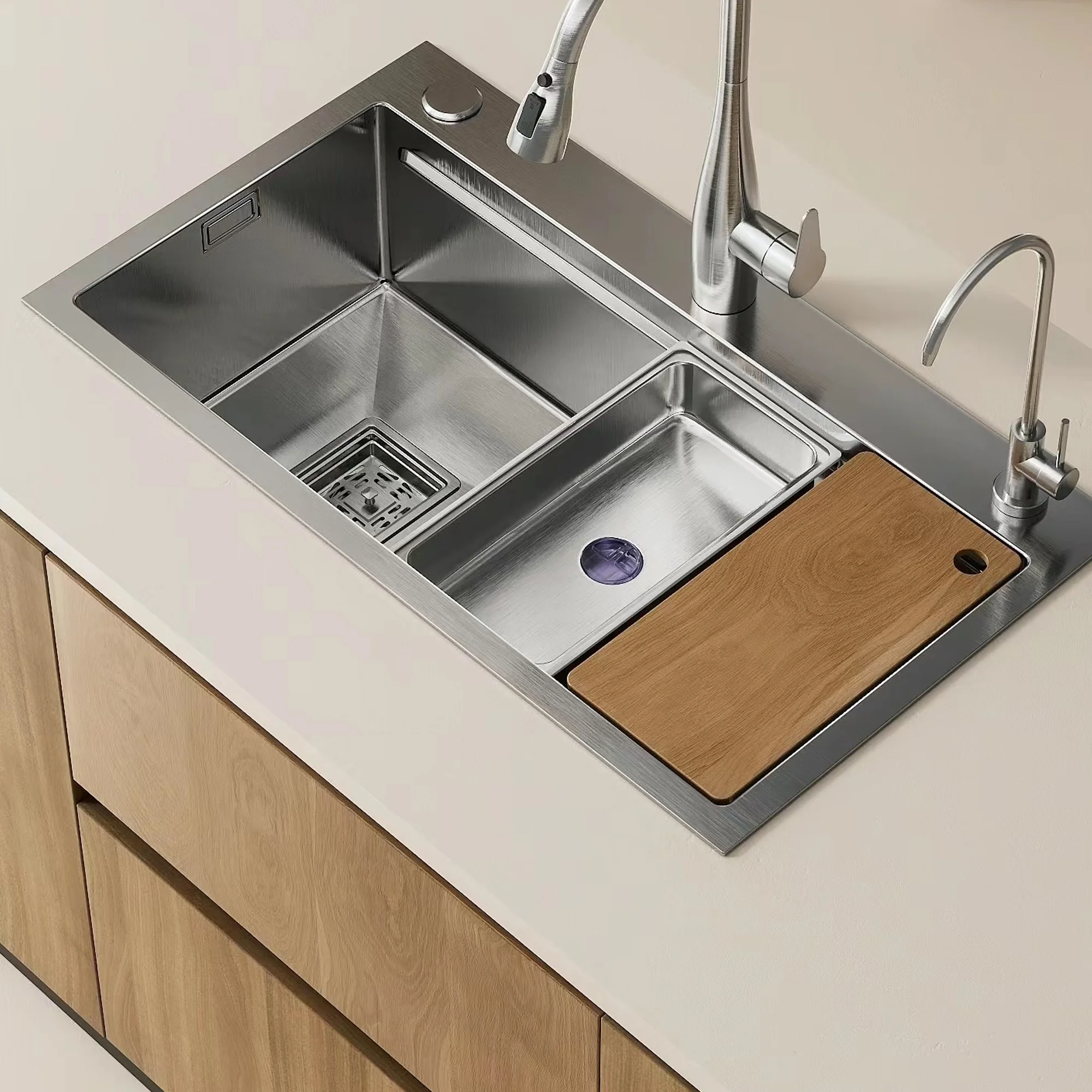 Solovia Modern Luxury Square Single Bowl Undermount Kitchen 304 Stainless Steel Competitive Price Four-Hole Faucet OEM