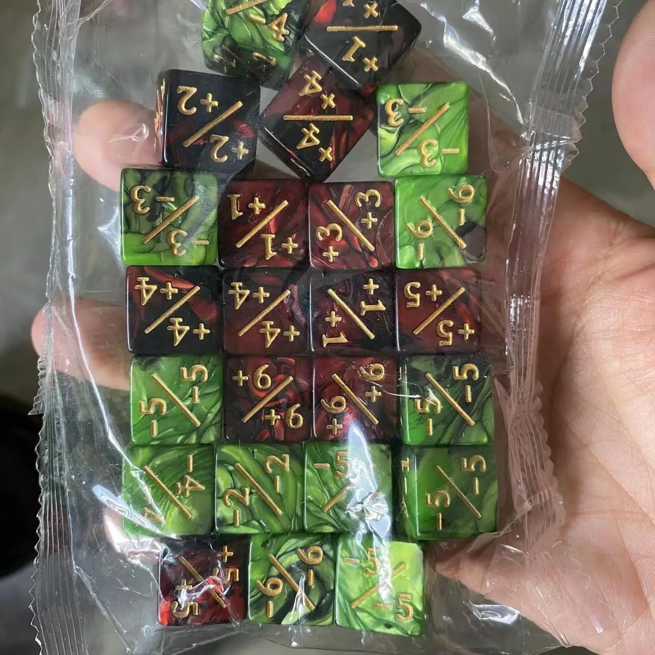 24x/пакет 16 мм математическая обучающая игра d6 счетчики + 1/+ 1 MTG белые и черные цветные акриловые игральные кости