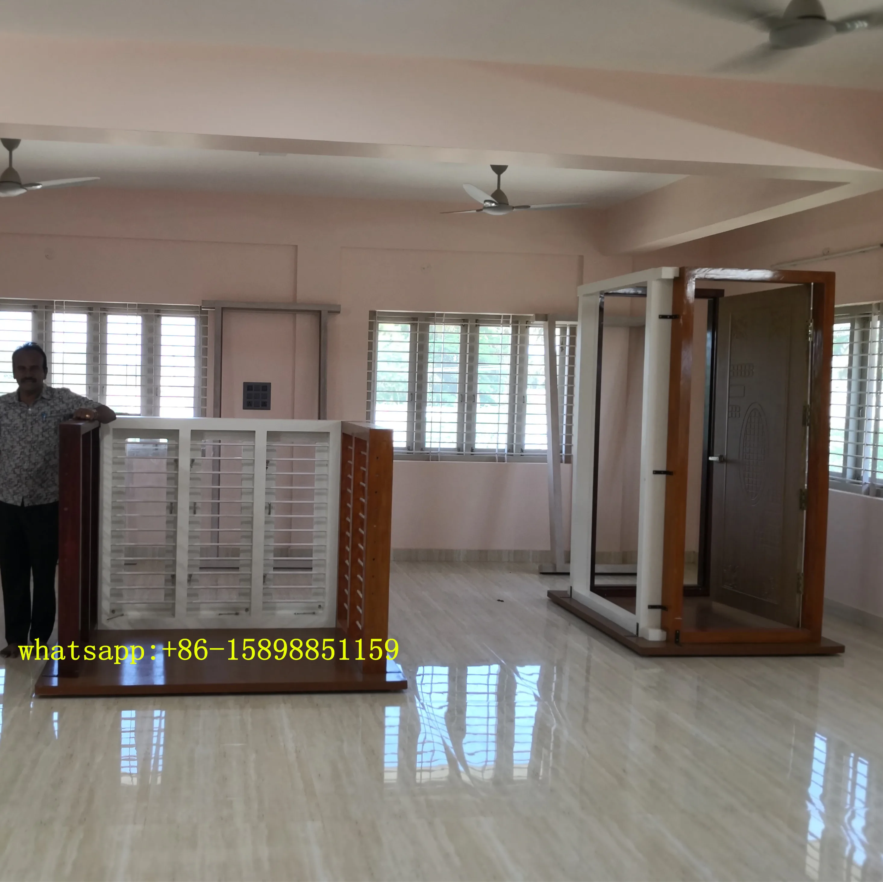 Машина для изготовления деревянных пластиковых композитных дверных рамок из ПВХ/машина профилей окон ПВХ