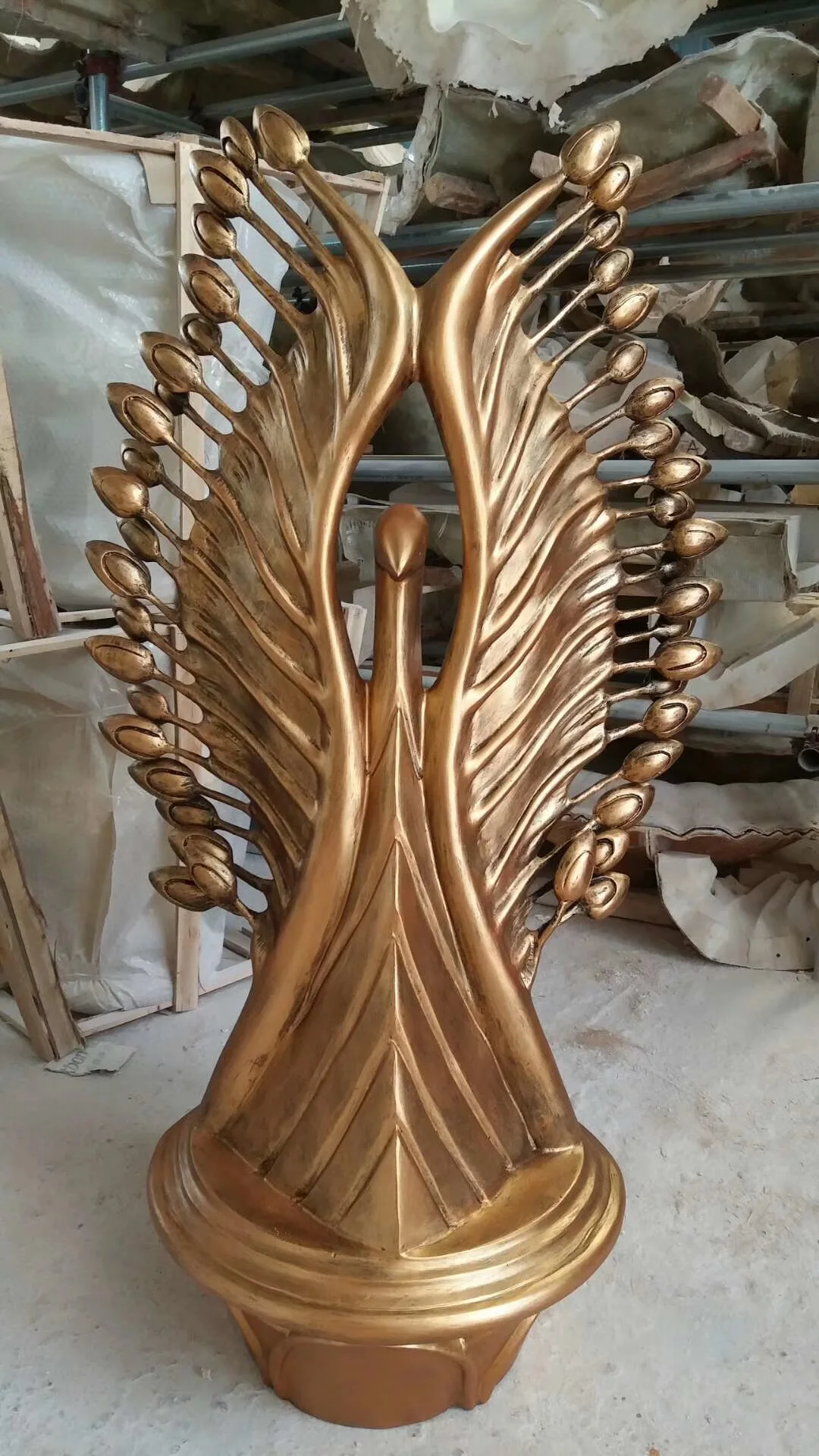 Garden Metal/Fiberglass Hot Selling Good-looking and affordable modern art statues and sculptures