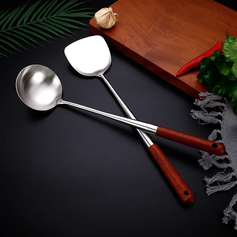 Lengthened wooden handle stainless steel stir-fry spoon, high-grade spatula silver stir-fry scoop quality soup spoon