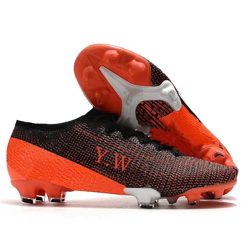 Hot Sale Design Men Indoor Rubber Soccer Shoes Football Shoes Flywoven Upper Brand Shoes