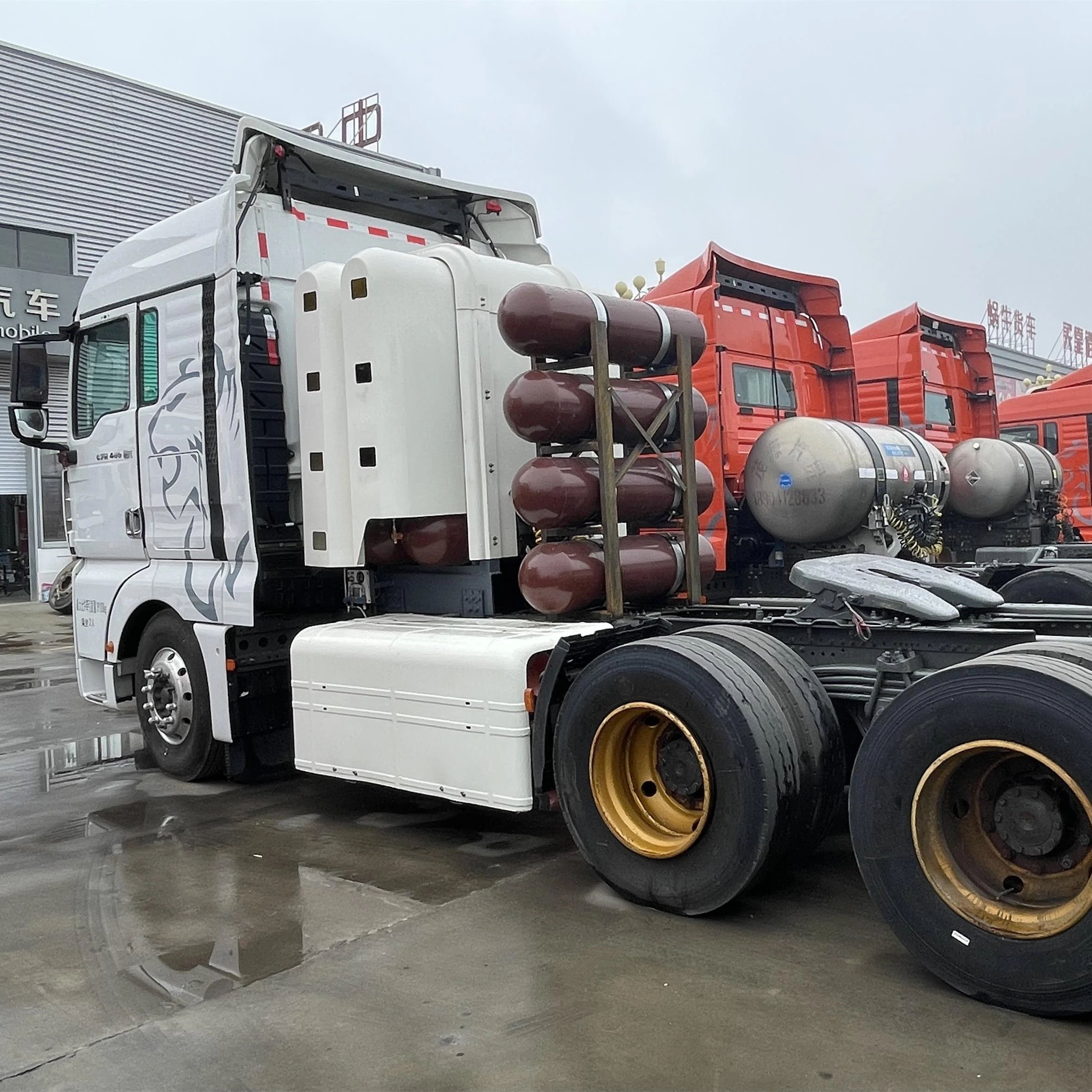 CNG used howo t7h 430 hp sinotruk howo used head tractor truck Used Sinotruk HOWO CNG TH7 tractor