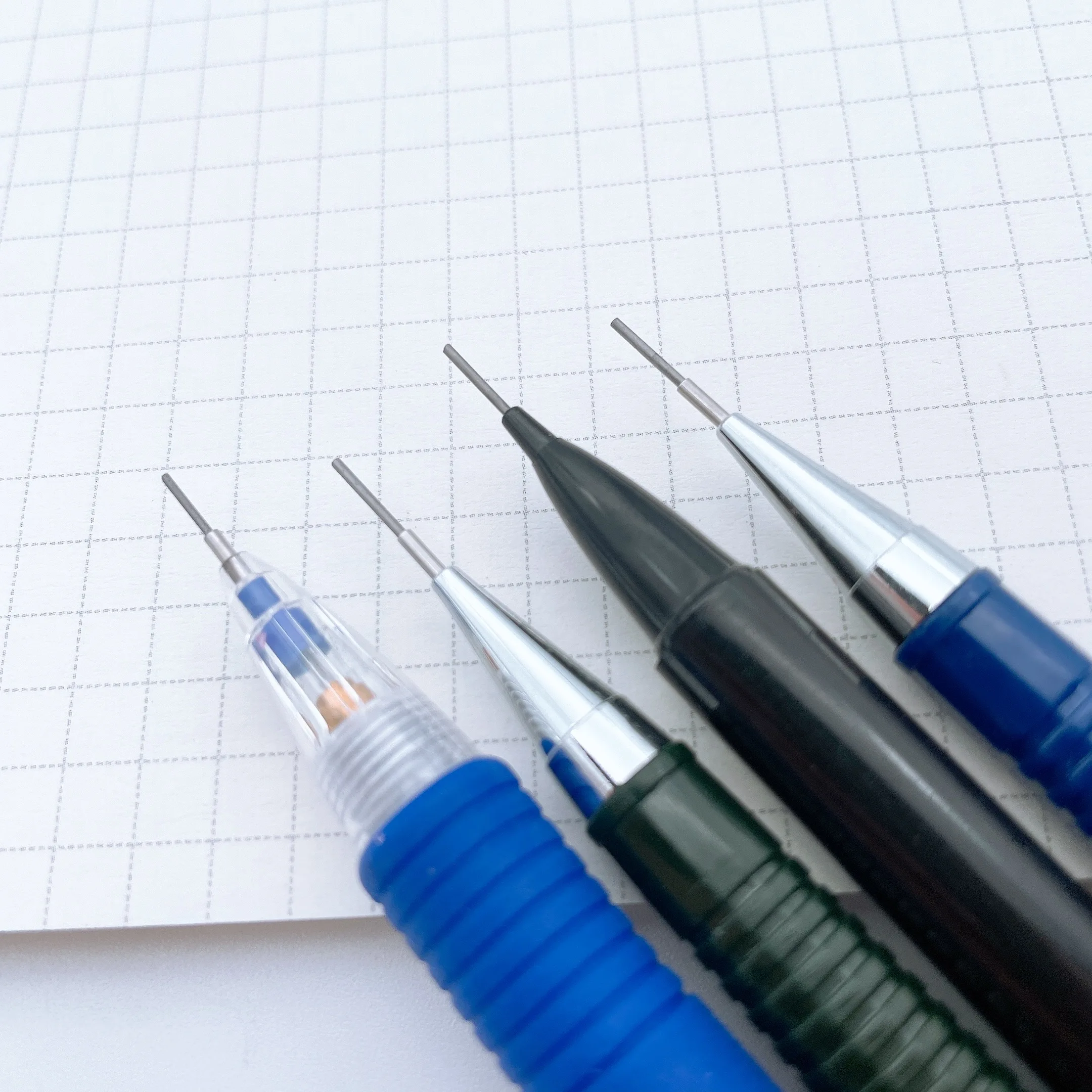 Пластиковый автоматический выдвижной механический карандаш