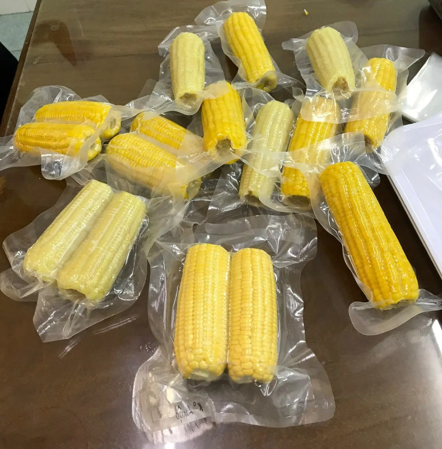 Sweet Mini Corn Cobs Boiling Corn On The Cob With The Best Price