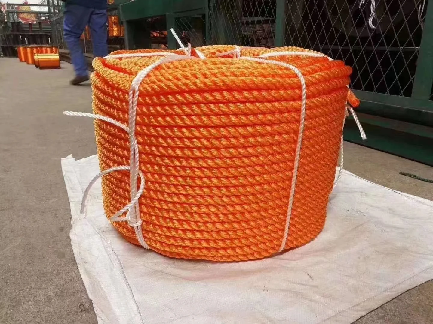 Great price wholesale plastic hemp m33 m44 making recycled pp rope machine for sale