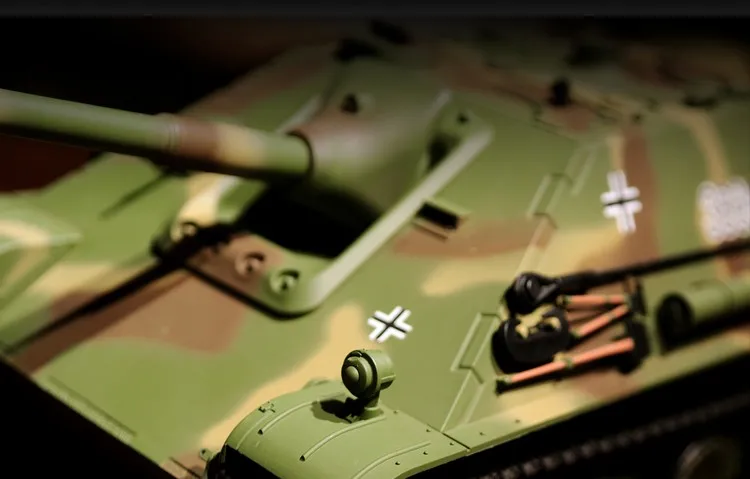 HengLong 1/16 Radio Control German JAGDPanther RC Tank with Smoke & Sound