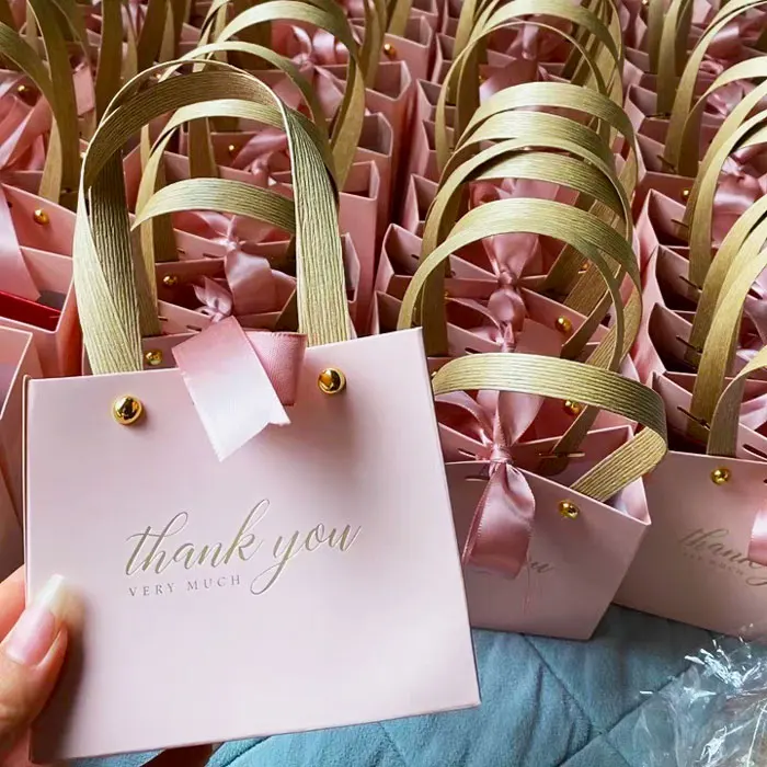 Luxury Birthday Gift Paper Box Small Aromatherapy Candle Packaging Paper Bag With Handle