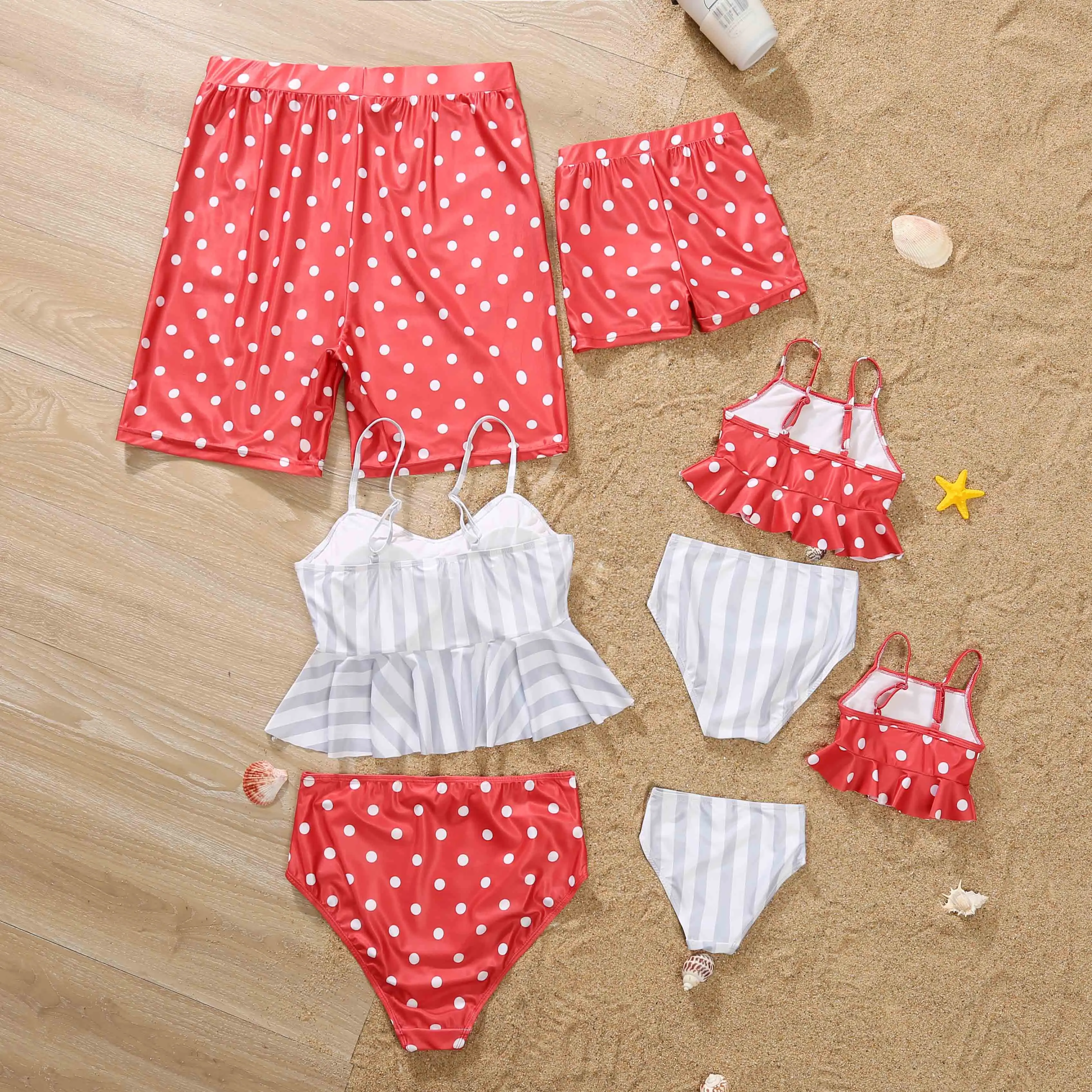 
Beach Swim Wear Women Kid Boy Baby Girl Clothes Family Matching Swimwear Bikini Mommy and Me Printed Dot Baby Swimsuit Summer 