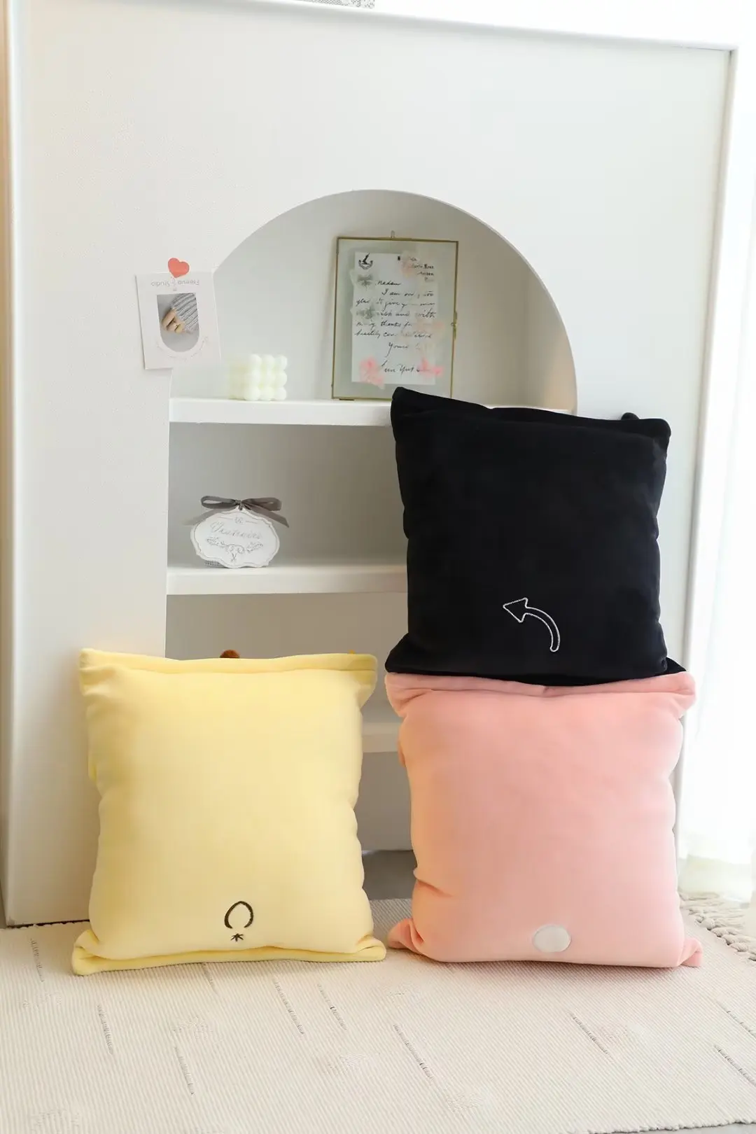 Cute Cartoon Pink Meredith Rabbit Pudding Dog Cat Little White Dog Round Ball Plush Doll Pillow Doll Cushion