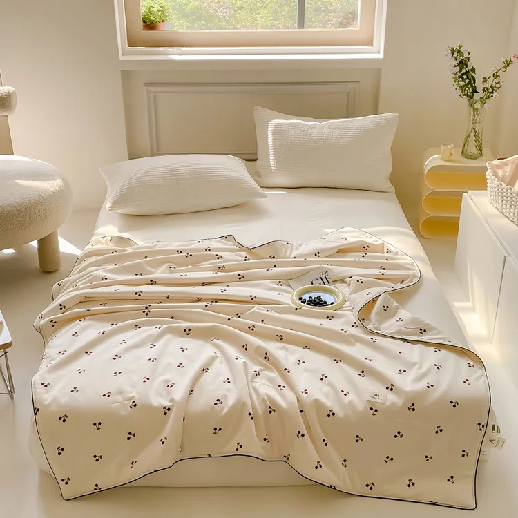 ins small cherry cute cotton summer quilt machine washable class A soybean thin air conditioner quilt