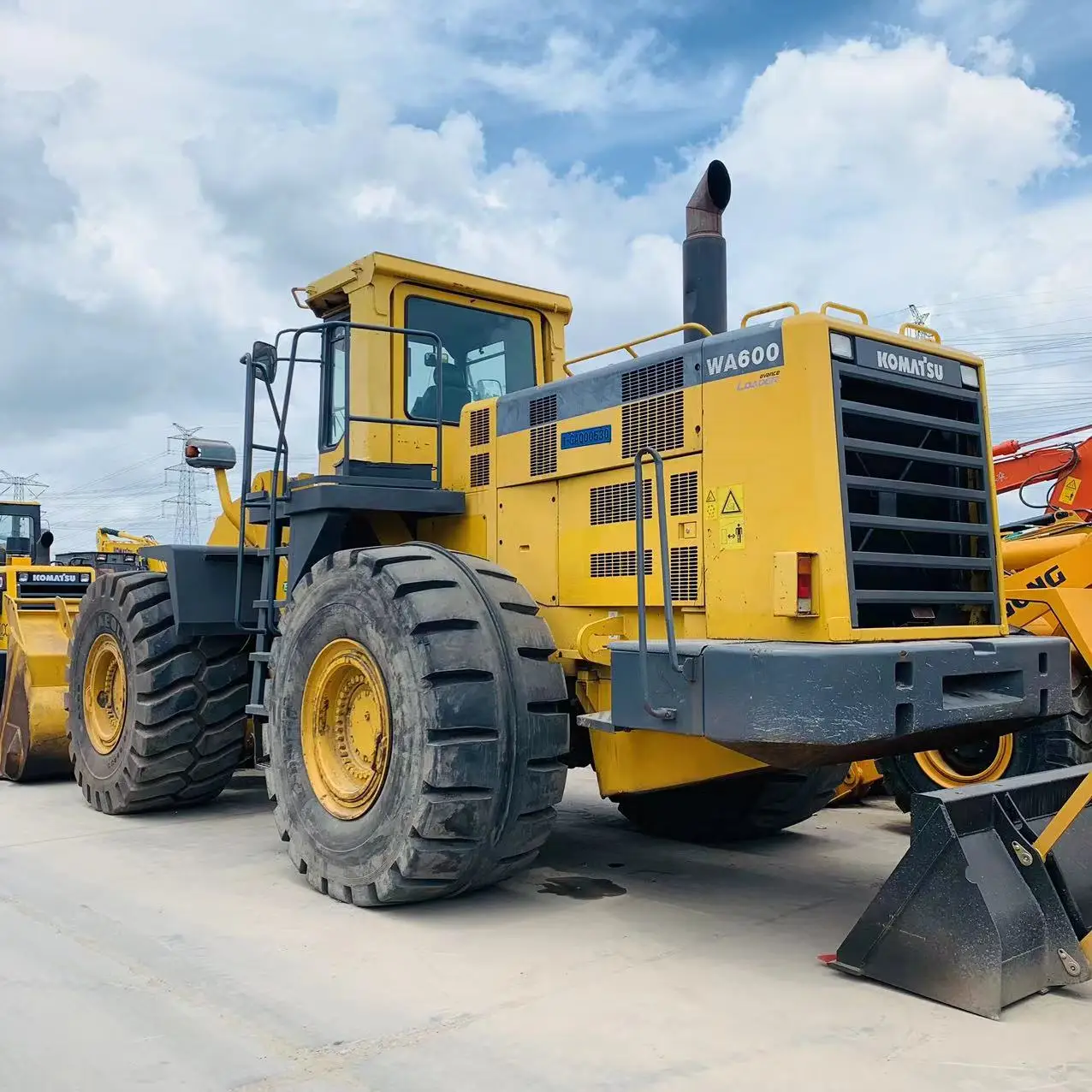 Используемый большой WA600-3 Колесный погрузчик Komatsu WA600 WA500 WA600-6 в хорошем состоянии для продажи Большой фронтальный