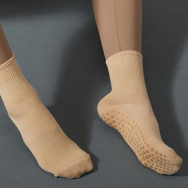 Wholesale High Quality Grip Pilates Socks Non-slip Yoga Socks Women Grip Ladies Medium Tube Pile Pile Thick Solid Terry Socks