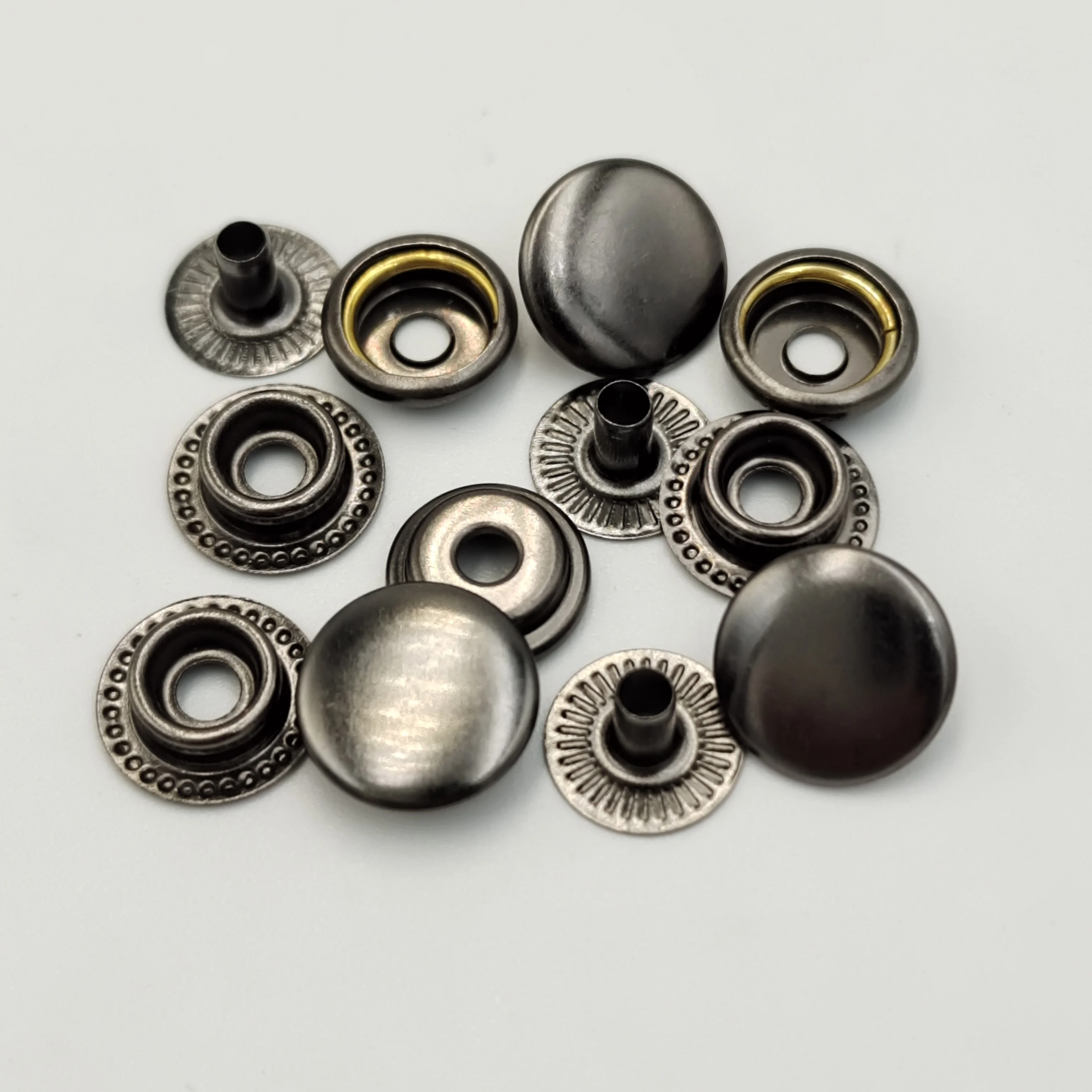 Wholesale Custom plating Black Nickle Blank Brass Metal Snap Press Buttons for Clothes Apparel Accessories