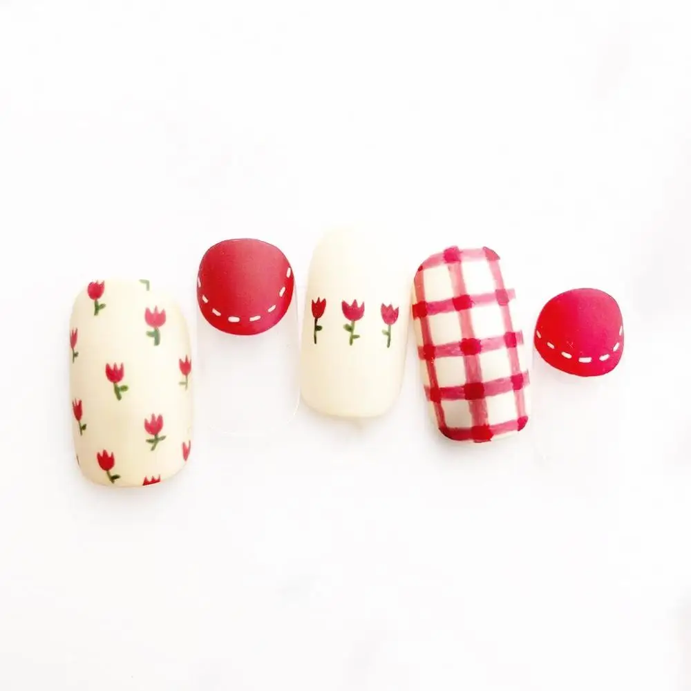 24pcs cute pattern design short size finished false salon nails full nails tips lady finger art nails