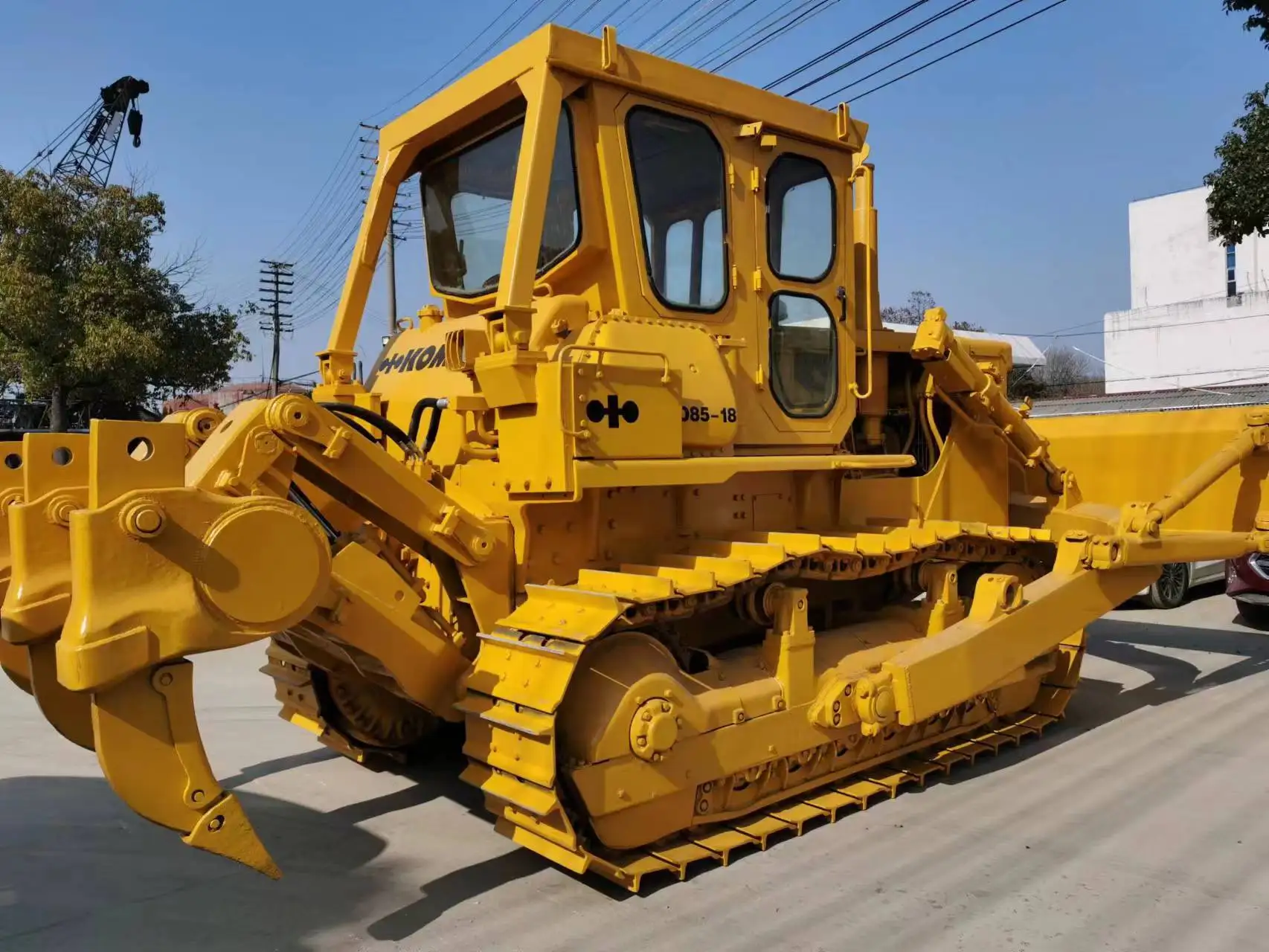 Used crawler Komatsu bulldozer D85 cheap price  high quality Japan made