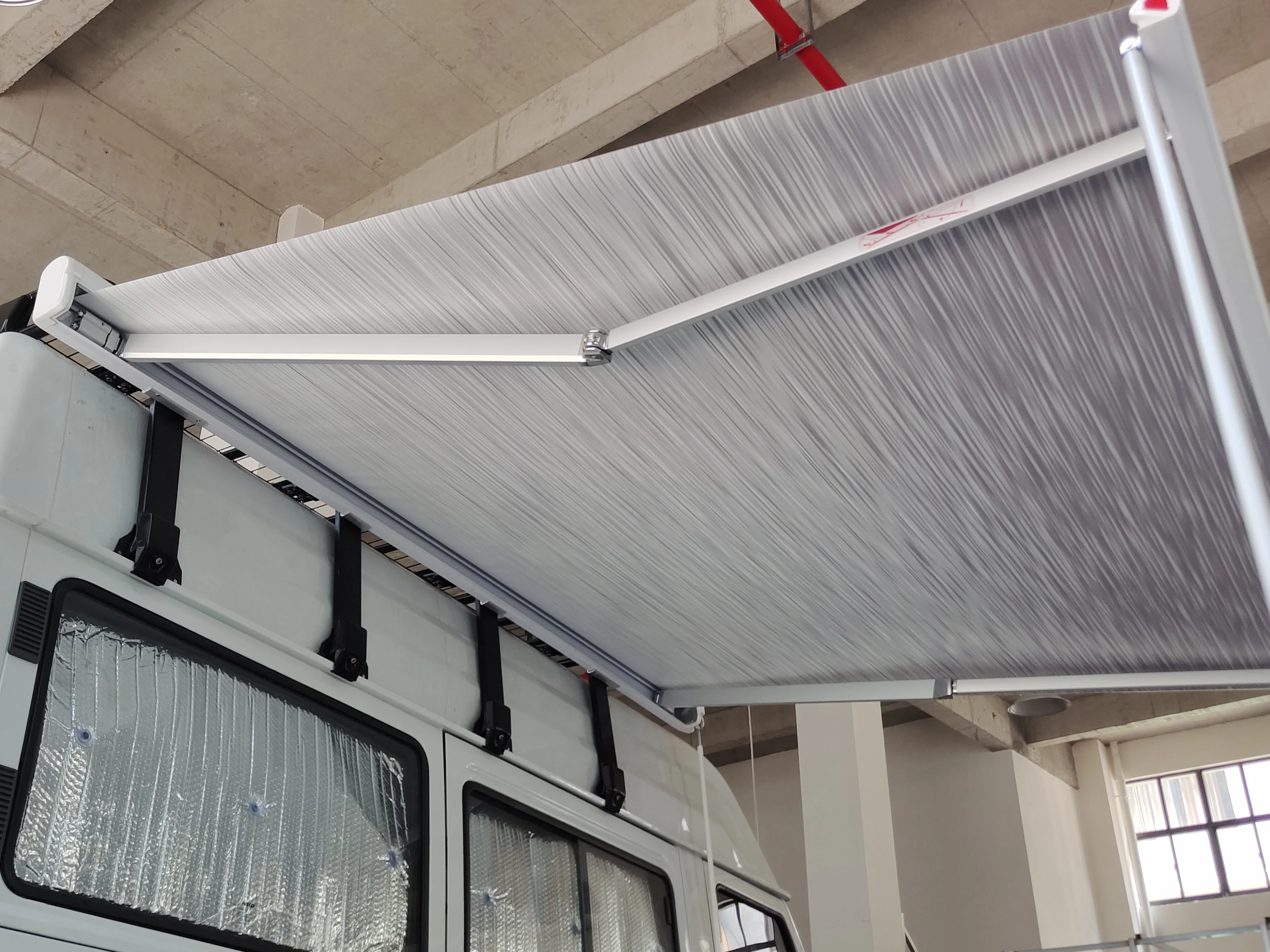 TYTXRV Caravan Exterior Accessories 2.5m Motorized Manual RV Awning Aluminum Alloy Camper Van Caravan Trailer Retractable Awning