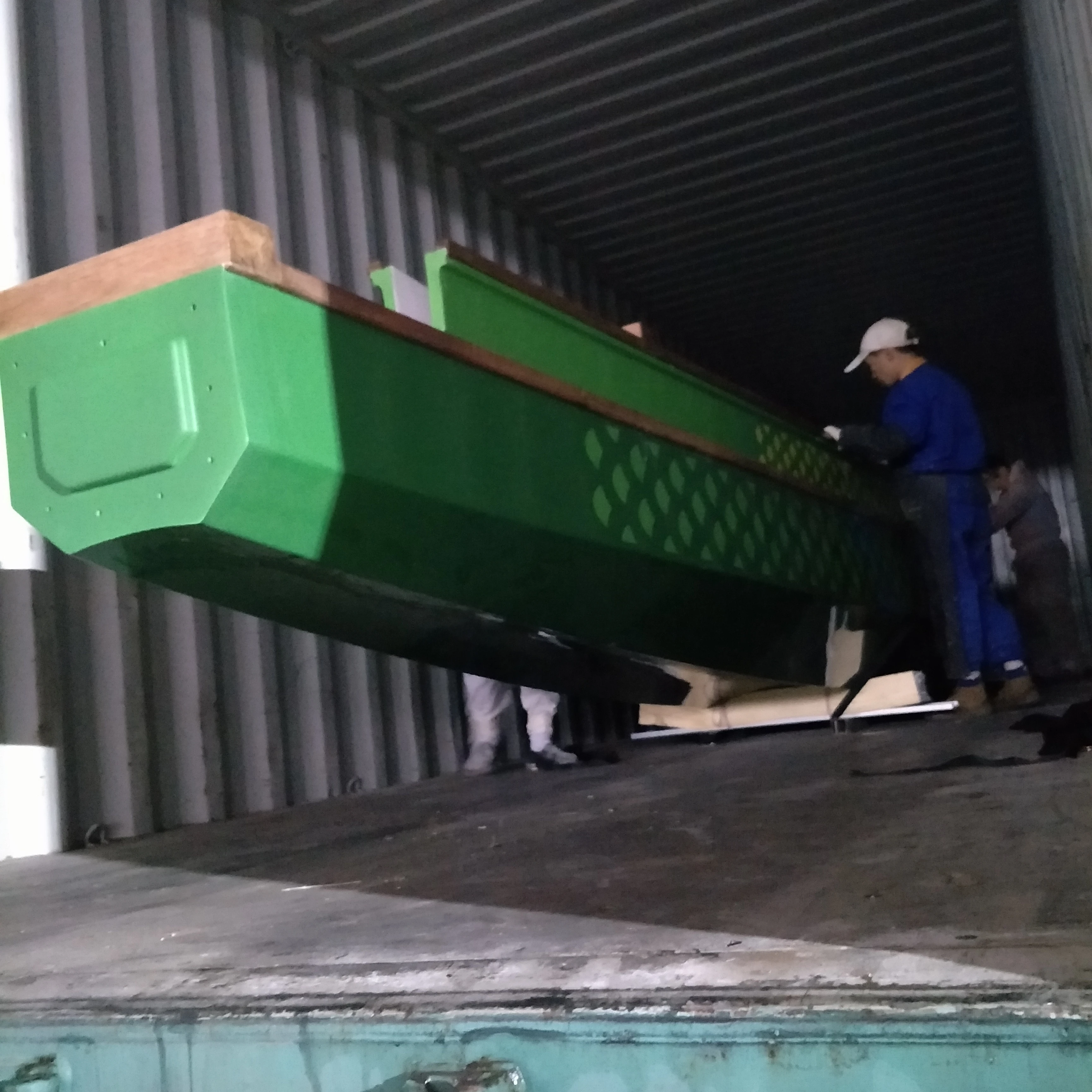 IDBF approved 260kg 22 man racing dragon boat use for lakes and rivers