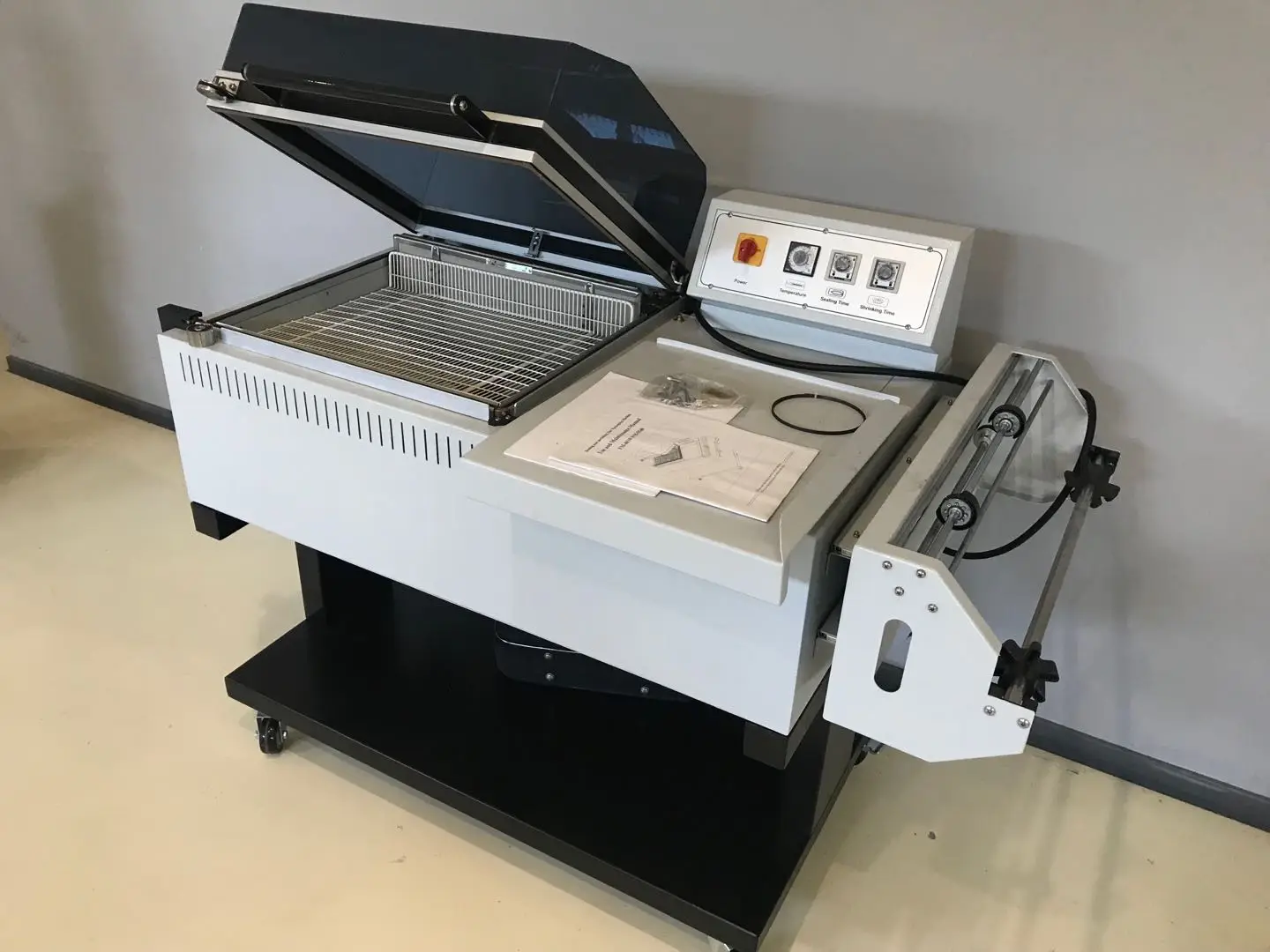 Semi Automatic shrinking seal shrink wrapping machine 2 in 1 shrink wrapper