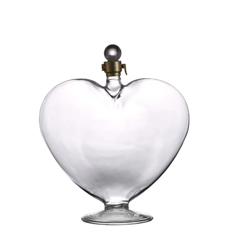 Best Selling 1000ml High End Hand Made Heart Shape Whiskey wine glass Decanter