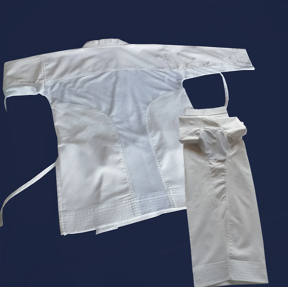 Легкий вес r Ткань WKF Одобрено карате Униформа кумите