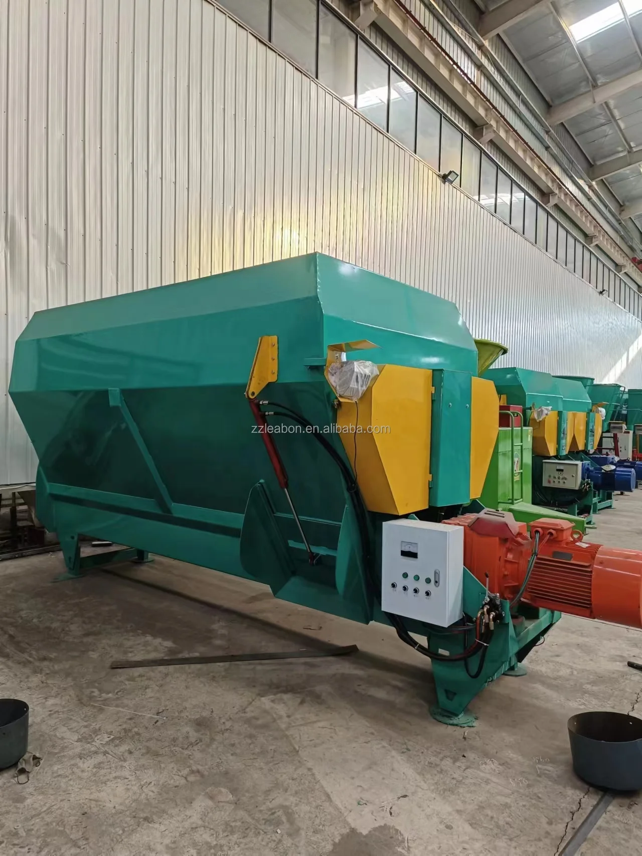 10M3 Vertical Tmr Feed Mixer Special For Cattle And Sheep Feed Mixer In Agricultural Breeding Farm price for sale