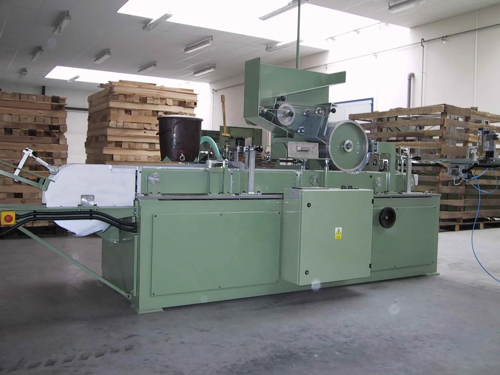 Color Pencil making machine Pencil production line Drum type Lead Laying and Gluing Machine