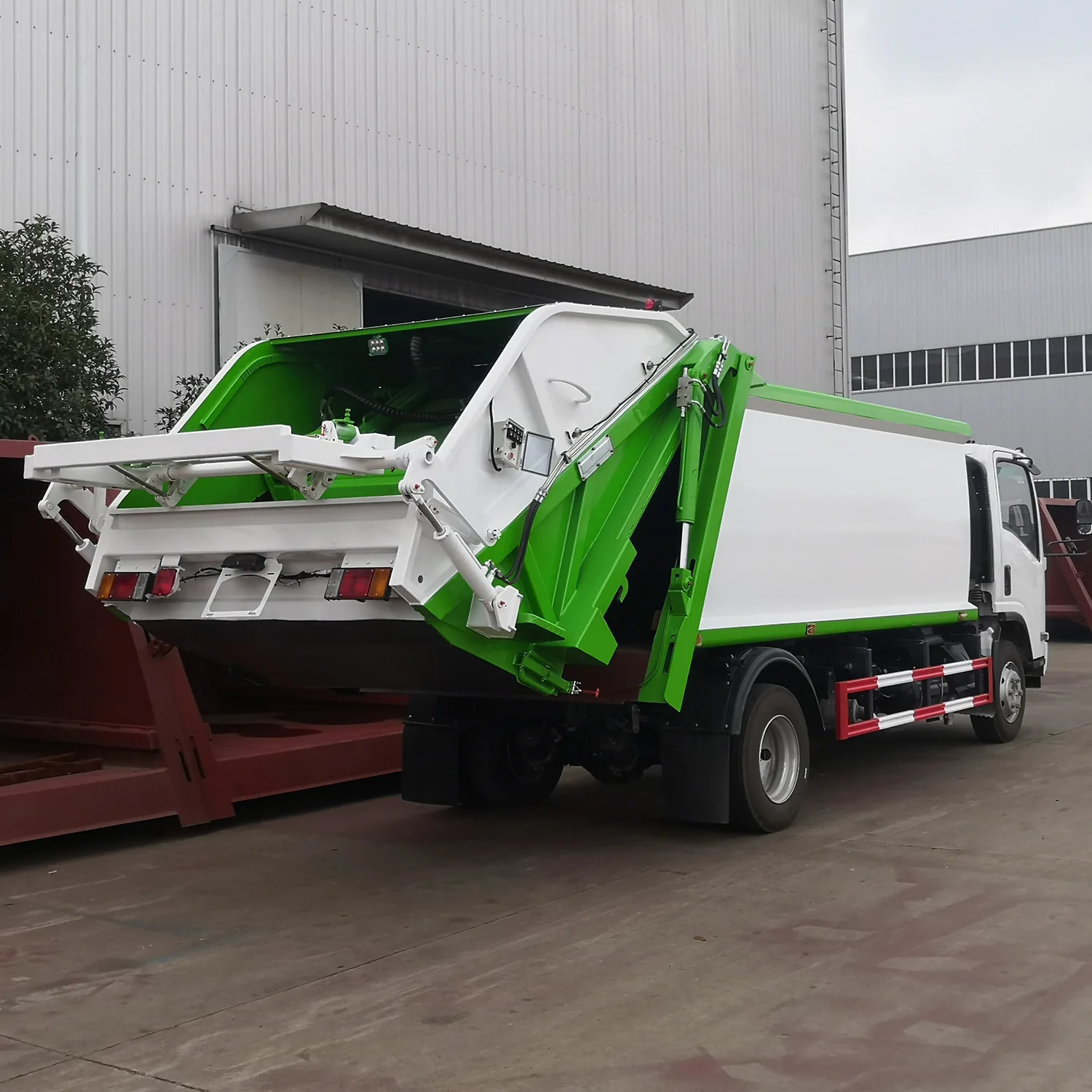 China brand new 8 tons Compressed Garbage truck Garbage compactor truck for sale