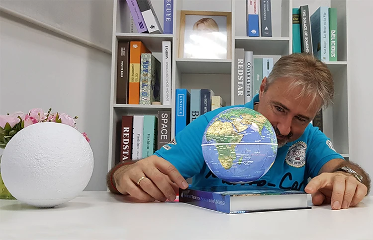 Book base Magnetic Levitation Floating 14cm 6 Inch Educational plastic Rotating World Globe Manufacturing In Whole Sale Price