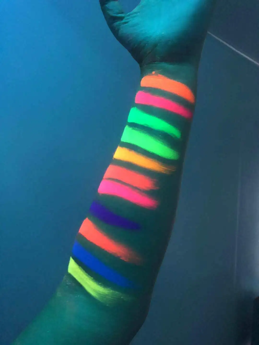 
Oem Wholesale Cosmetics No Label Logo Neon Makeup Vegan Single Custom Pigment Glitter Custom Private Label Eyeshadow Palette 