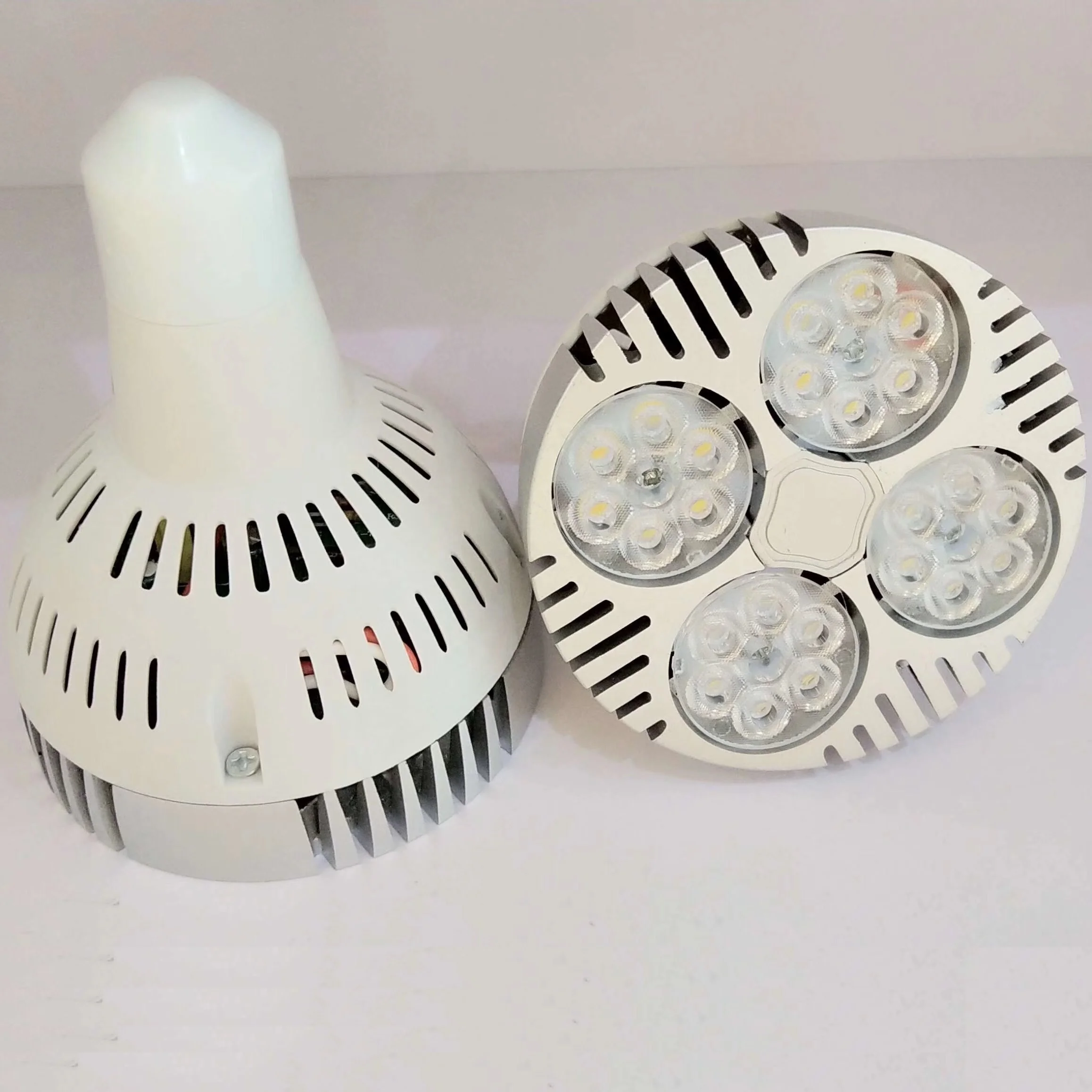 Good quality Indoor lamp 35 watt e27 par30 led bulb